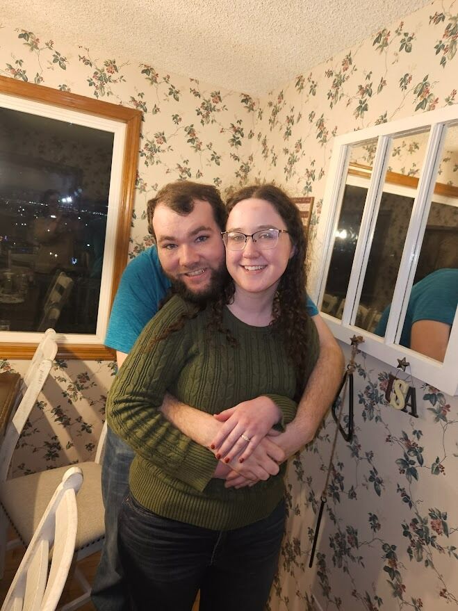 Jimmy proposes to Ericka at their family Christmas celebration!