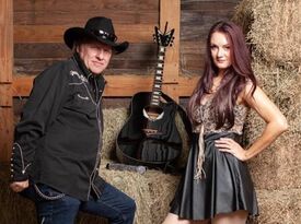 Amy N' Me - Country Band - Houston, TX - Hero Gallery 4
