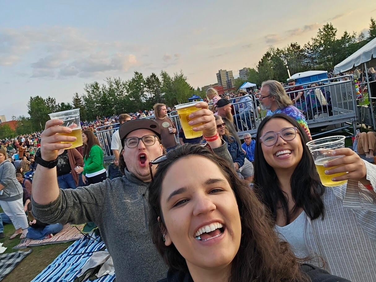 Amanda moved to MN in 2021 and they started hanging out more frequently.