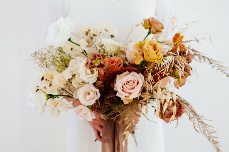 Rustic bouquet in shades of tan and brown