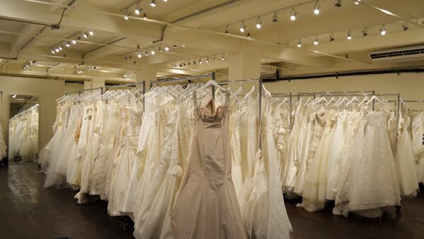 The glamour hotsell closet wedding dresses