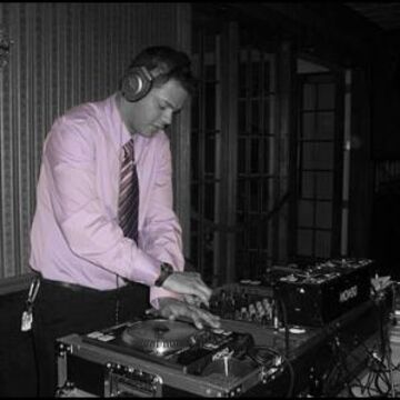 Professional Bilingual DJ for All Festive Events! - DJ - Clinton, WI - Hero Main