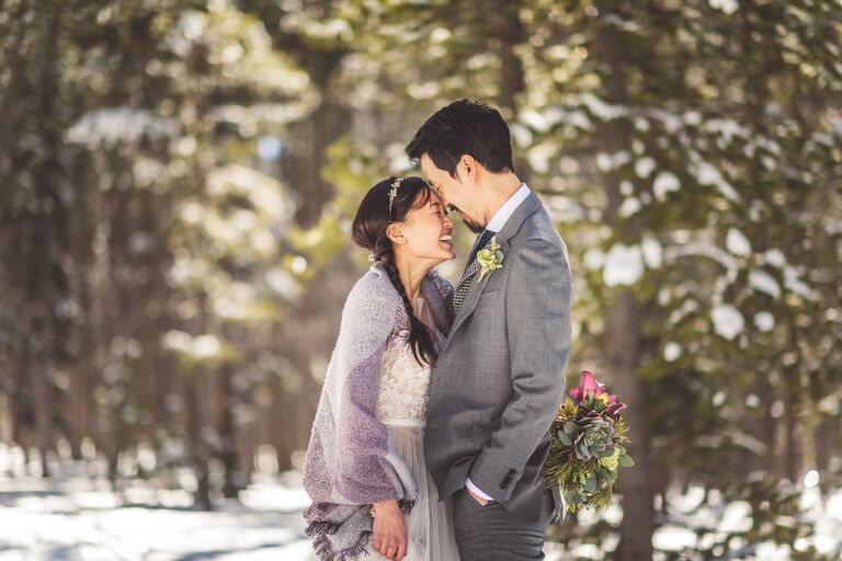 18 Breathtaking Winter Wedding Photos