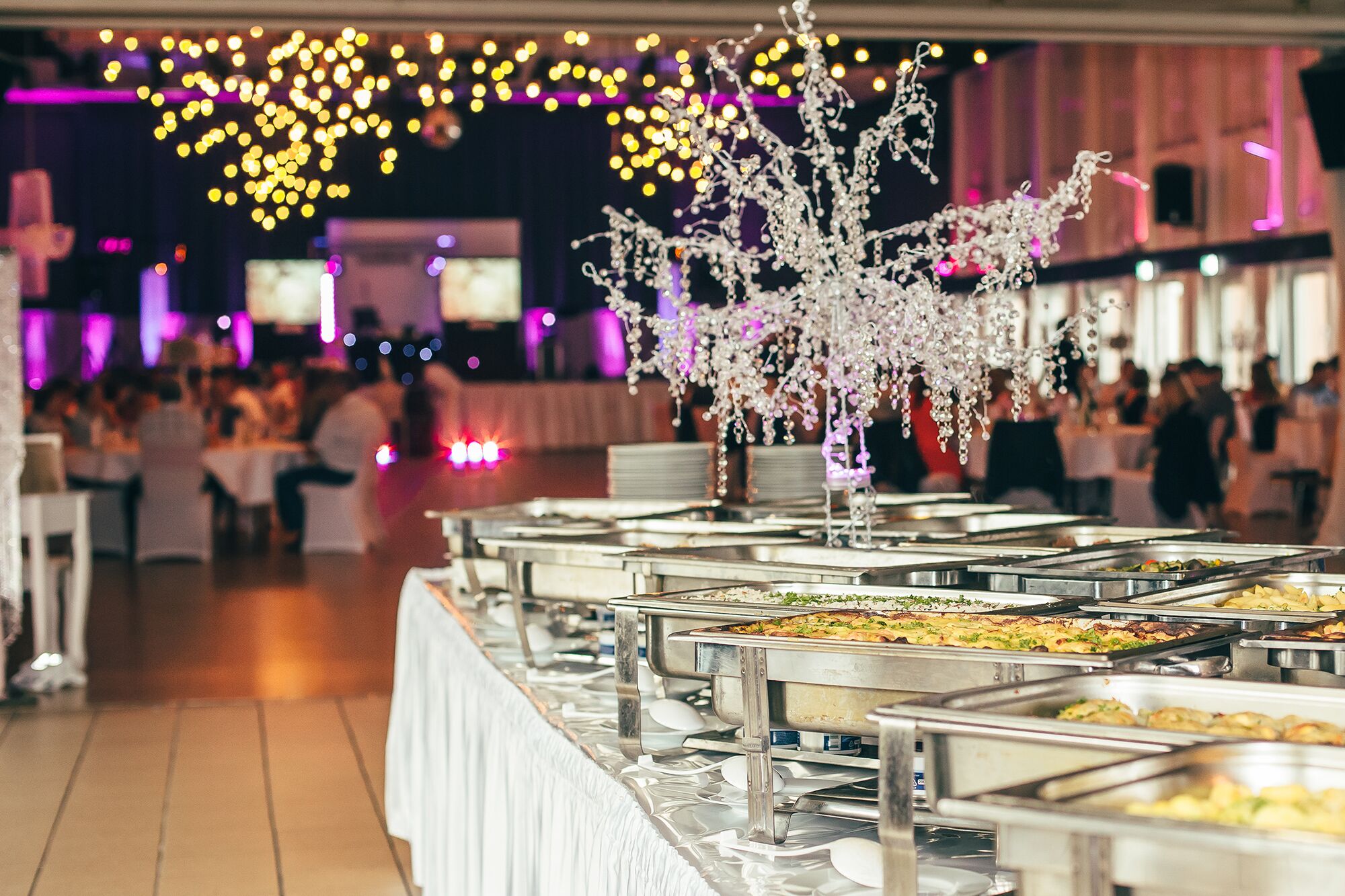 Buffet catering at a wedding