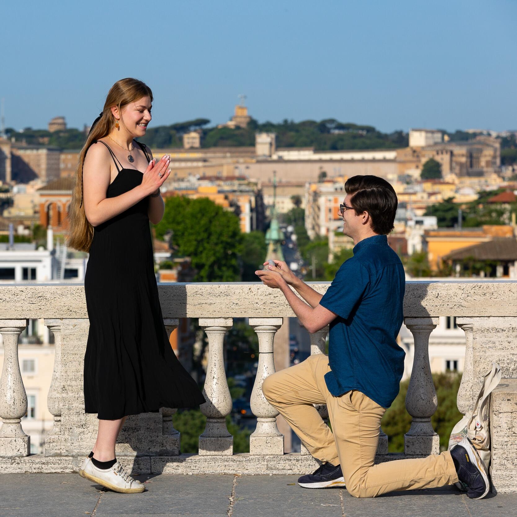 Jacob proposes to Leslie at the Piazza del Popolo