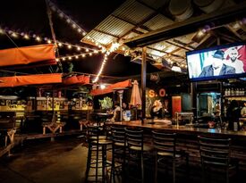 OHSO Brewery + Distillery (Arcadia) - Backyard - Outdoor Bar - Phoenix, AZ - Hero Gallery 3