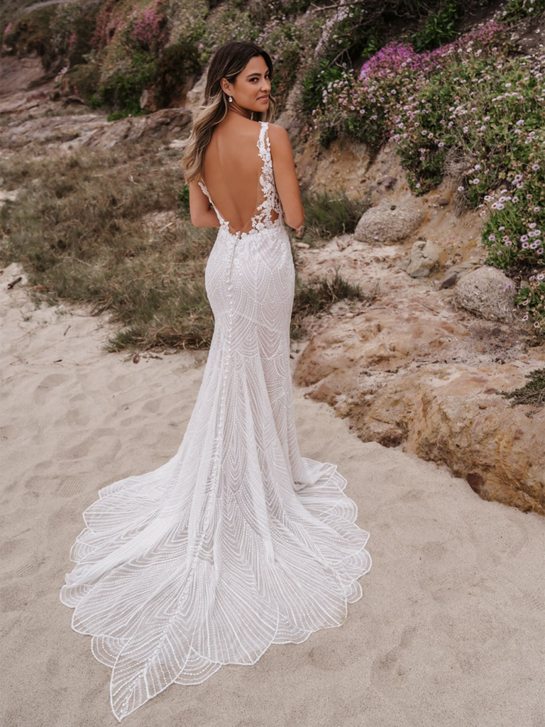 The 13 Best Alluring Backless Wedding Dresses for the Bold Bride