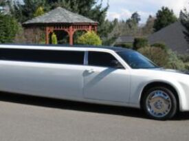 Best Rate Limousine Service - Event Limo - Salem, OR - Hero Gallery 3