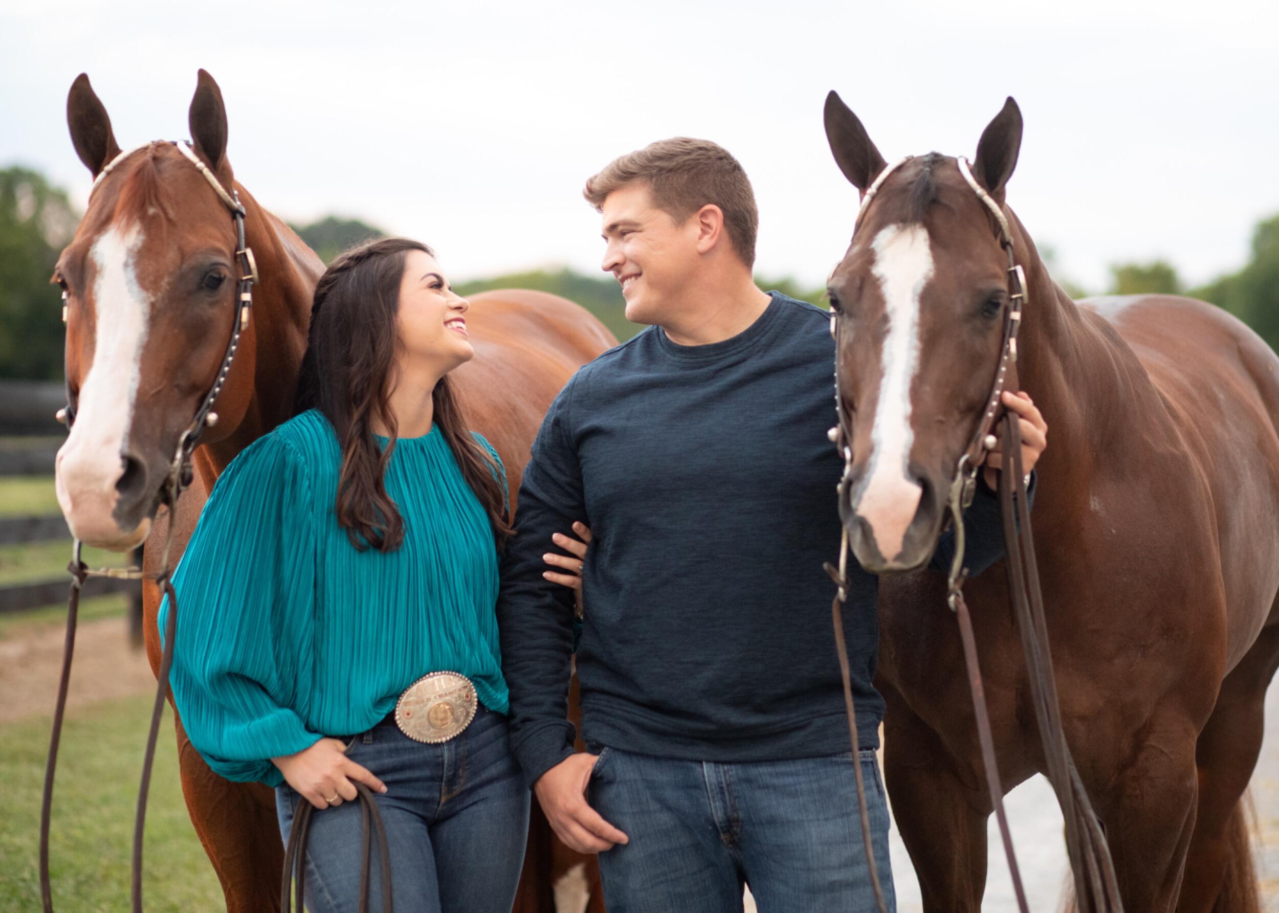 Super fun photoshoot with the horses! 