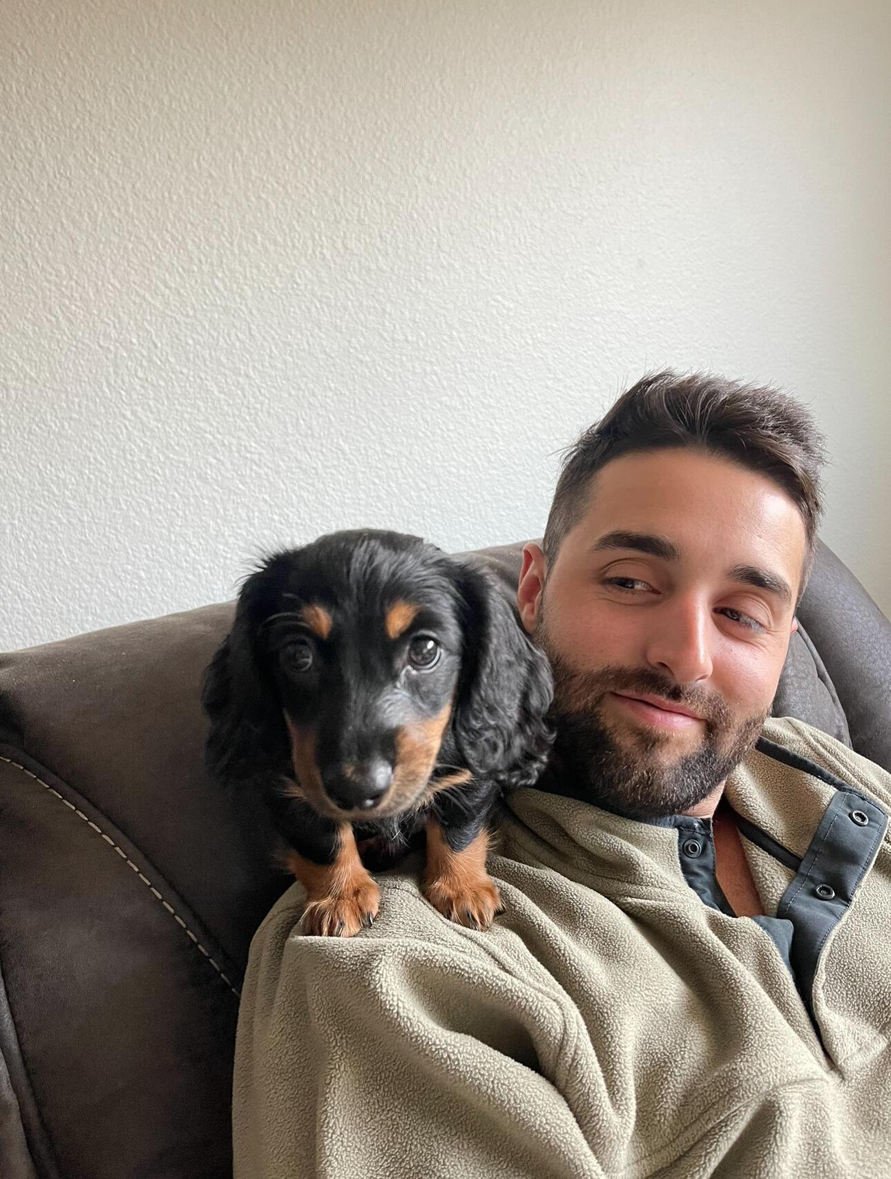 Not long after moving, Kendall convinces Dray to get a long hairy wiener and name him Frankie! Dray has no regrets about this decision, clearly. 