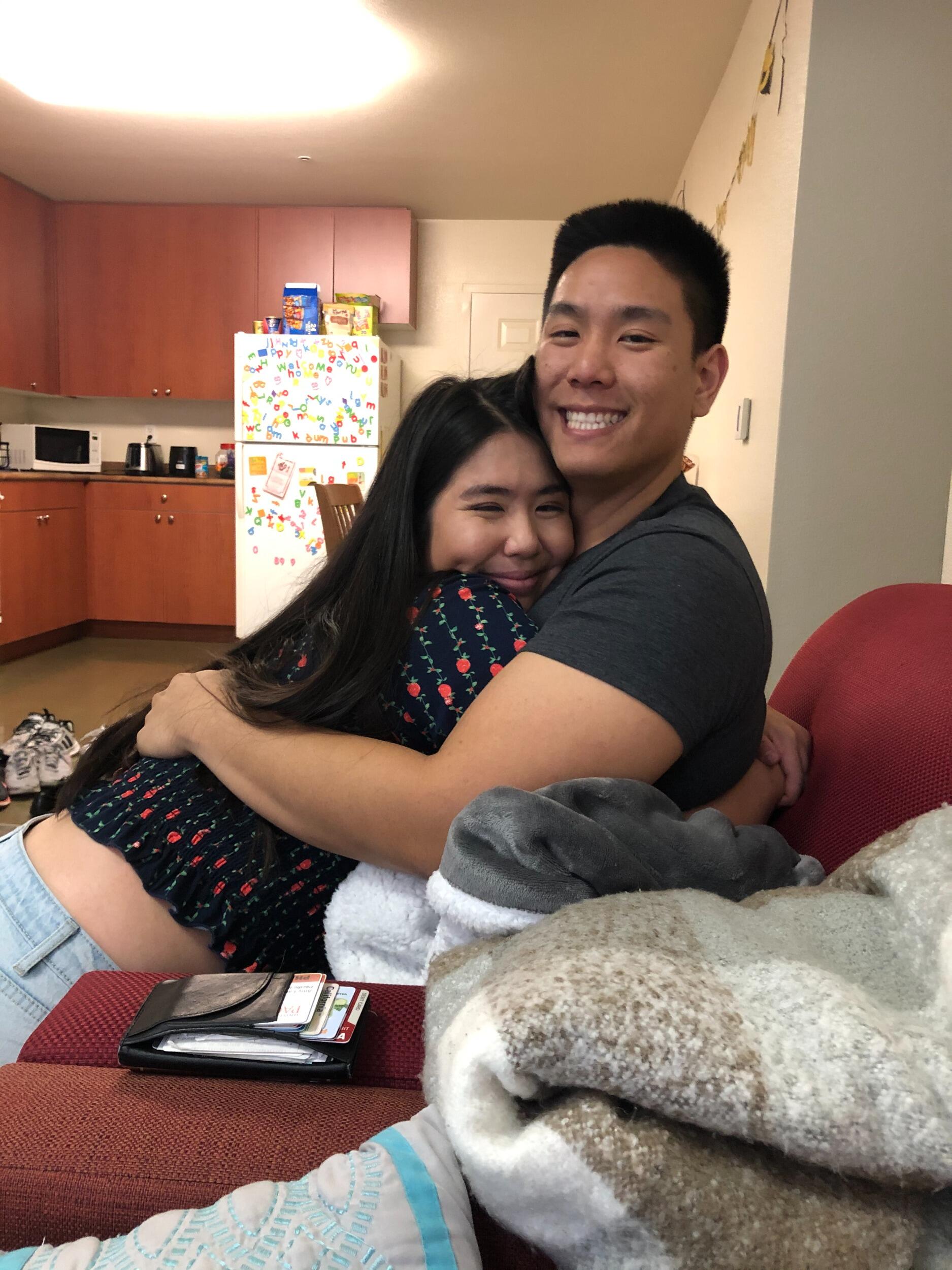 met my roommates for the first time!!