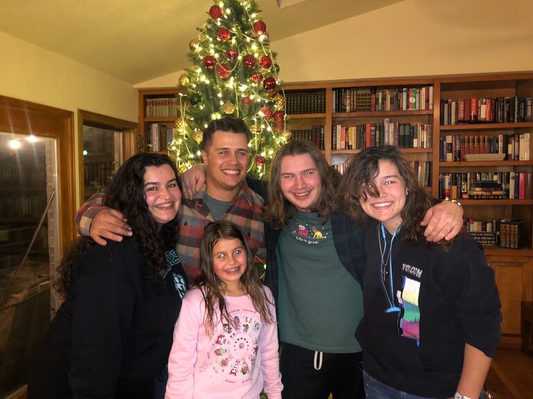 Burch siblings and Eli
