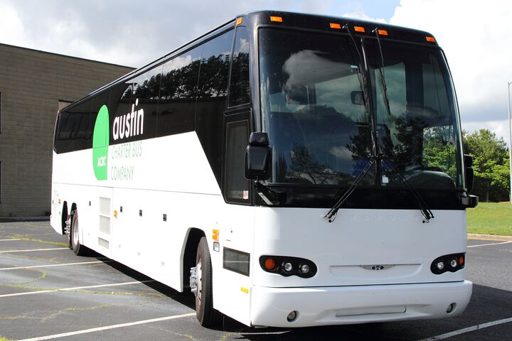 austin wine tour bus