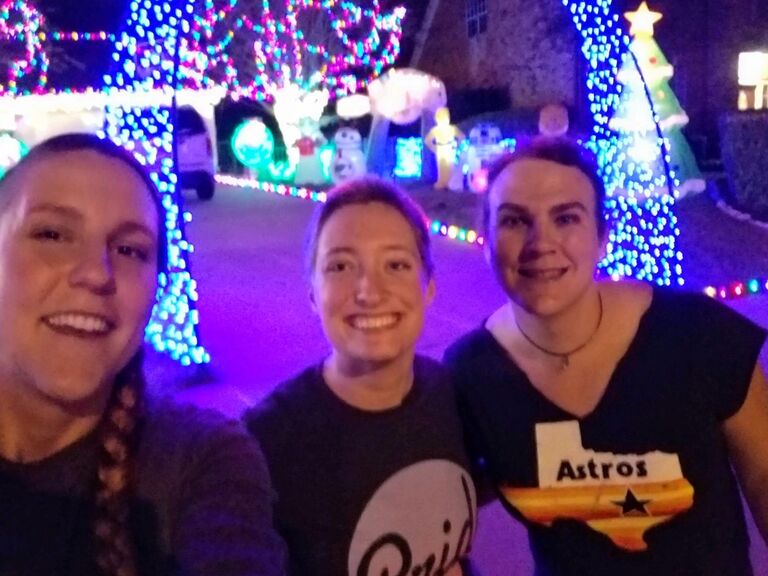 Thanksgiving together with Justine's derby wife Lauren (Kraken), followed by a street skate in a holiday wonderland