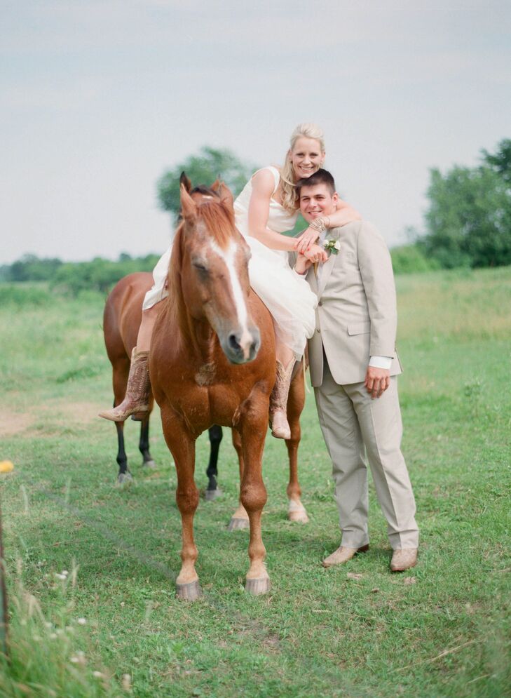 A Romantic Country Wedding In Hillsdale Wi