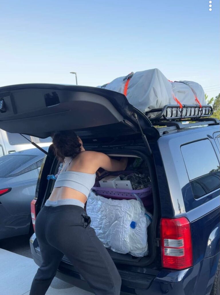 After a total of 10 months long distance, Mollie packed her car and signed off on her lease in Florida. Derek had flown down and this time he wasn't leaving without her. 