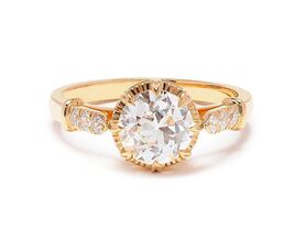 round cut engagement rings