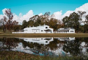 Barn Wedding in Mississippi