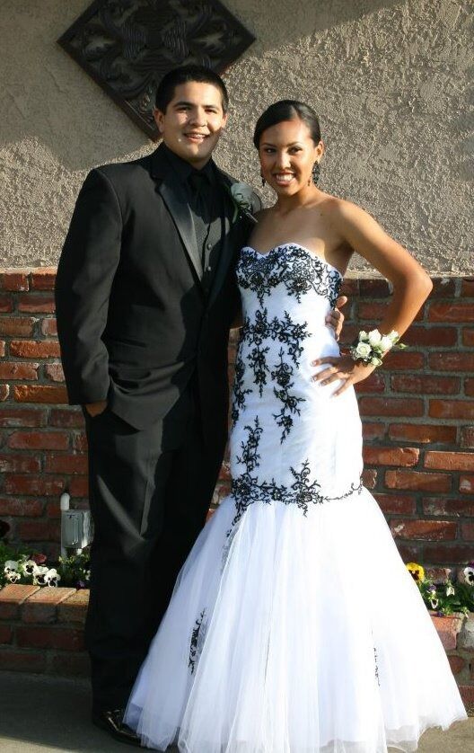 Rikki & Jeremy became official.