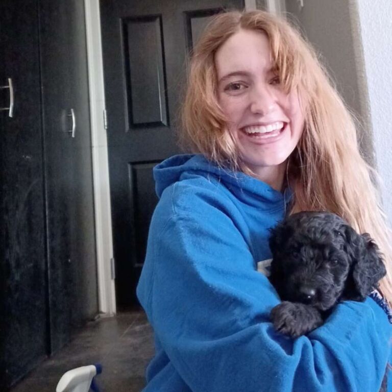 Our unofficial first date seeing puppies 🩵
Fun Fact: This puppy is actually Prancie!