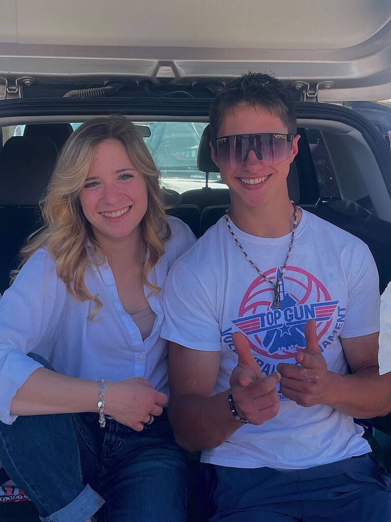 First concert together!! We watched performances by John Waite, Stix, and Foreigner. 🎸🎤