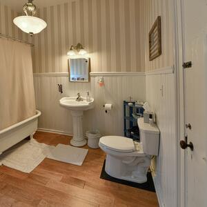 Gallery Photo 12
