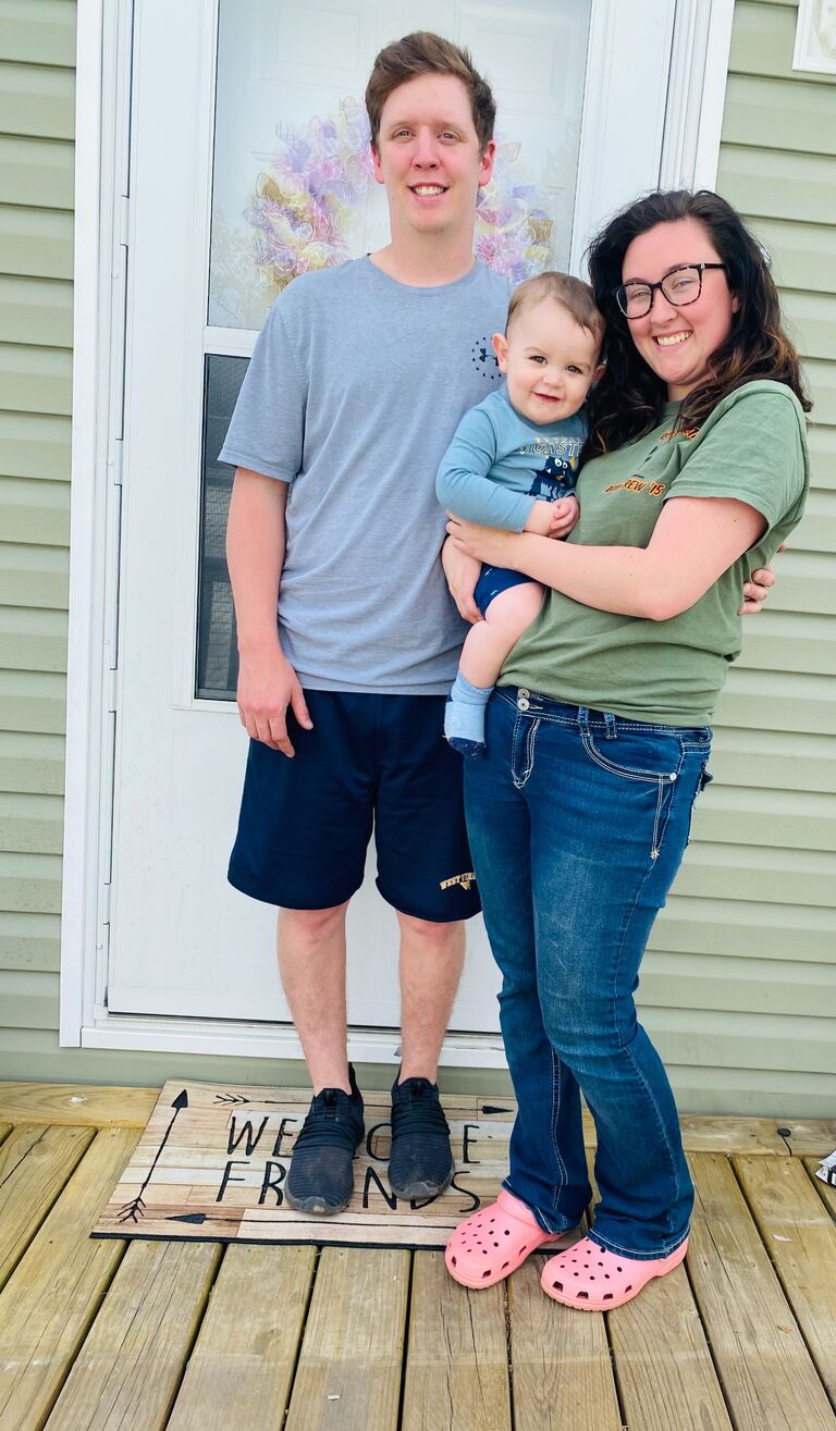 In May 2021, They moved in together.