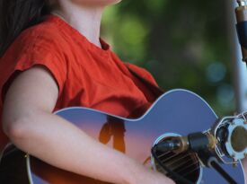 Lindsay Straw - Acoustic Guitarist - Somerville, MA - Hero Gallery 2