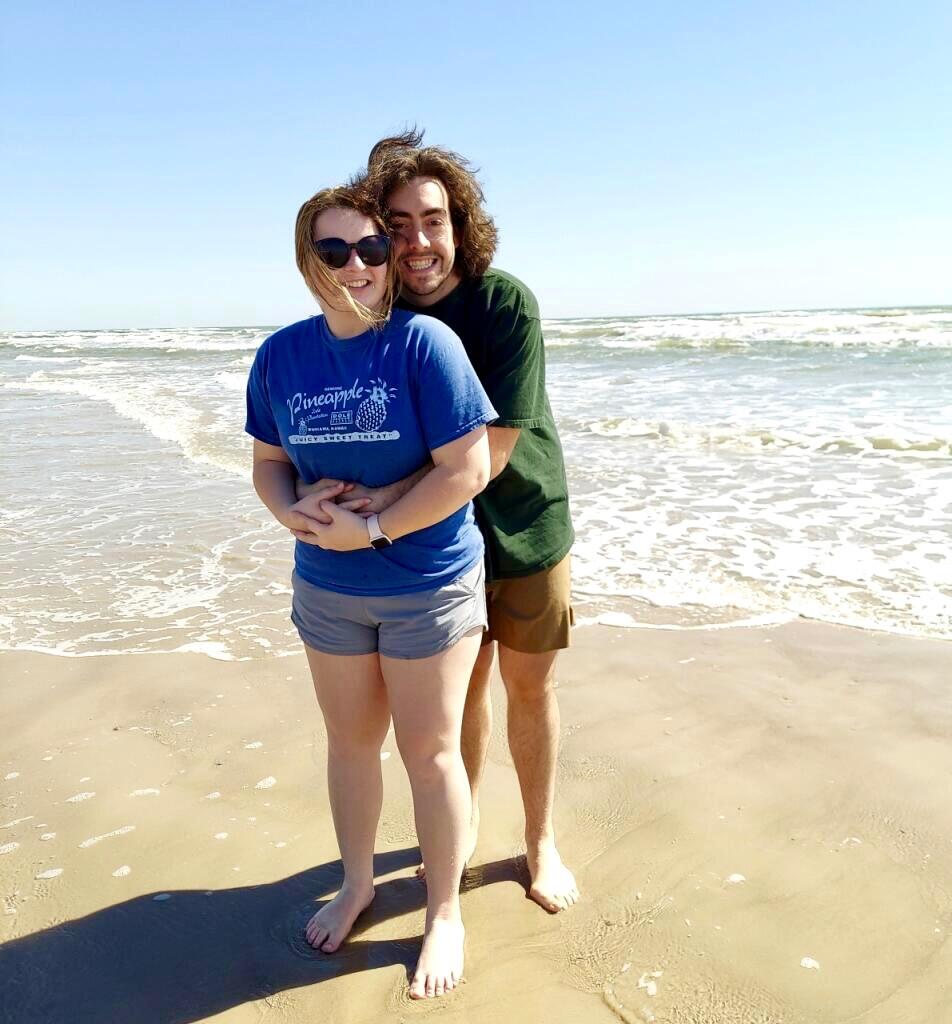 B and Emma take their first big trip together to visit Emma’s grandparents in Texas