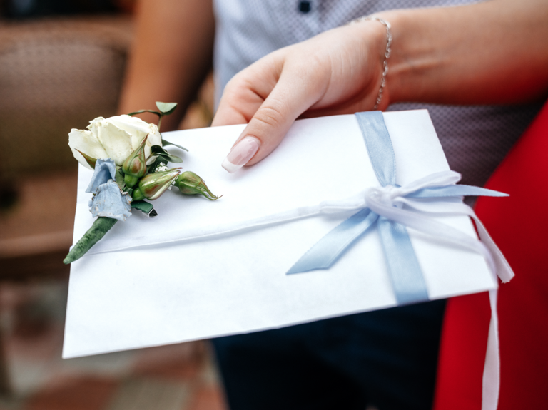 Here's Exactly When to Send a Wedding Gift