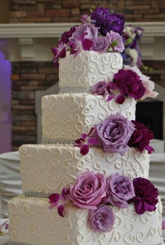 Lakes Cakes | Wedding Cakes - The Knot