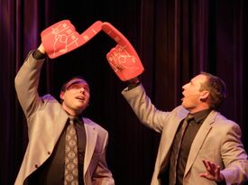 Double Vision - Twins, Magic, LOL - Comedy Magician - Saskatoon, SK - Hero Gallery 1