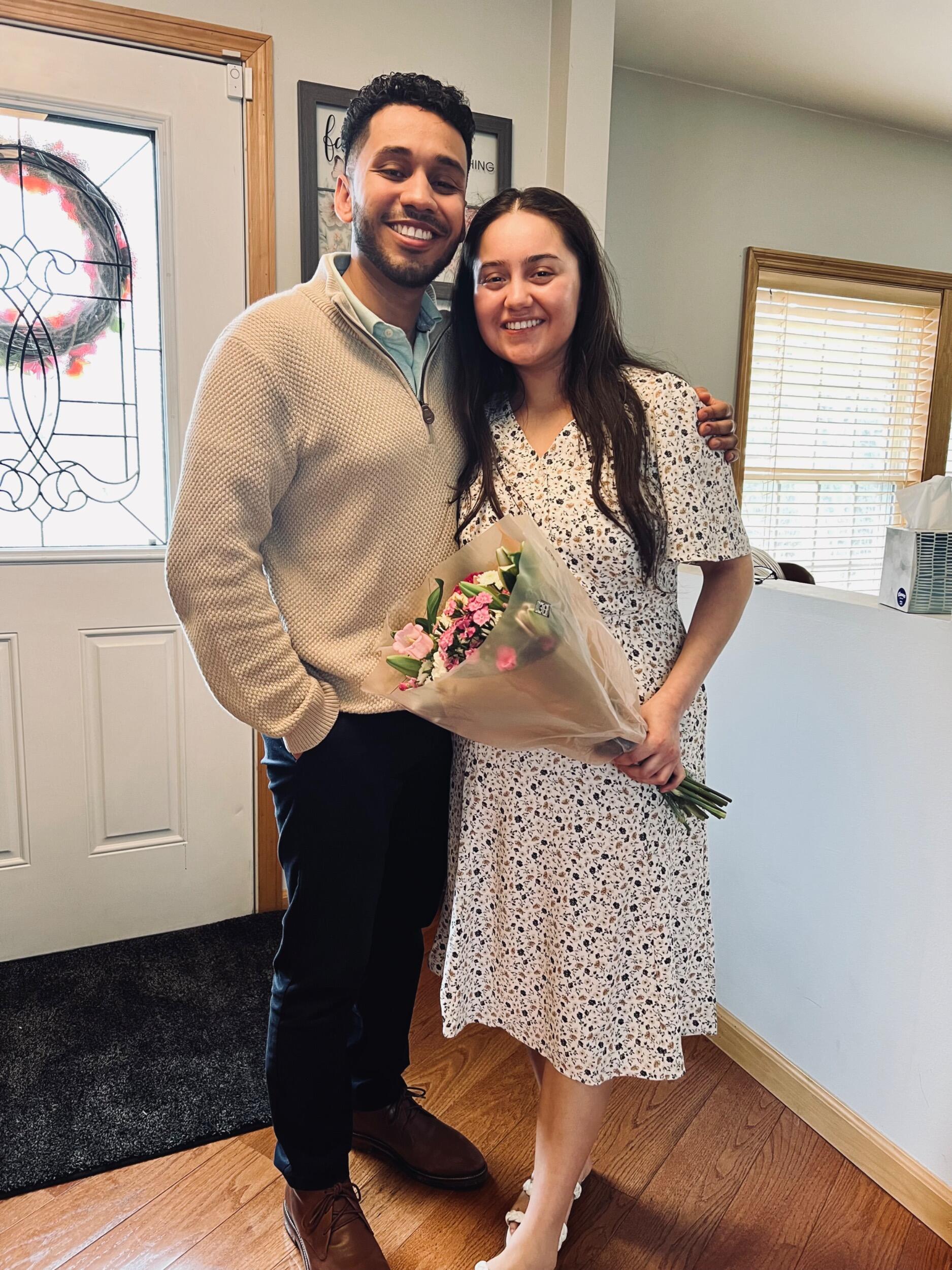 El día que obtuvimos la aprobación de los pastores y nuestros padres para comenzar a salir oficialmente :)