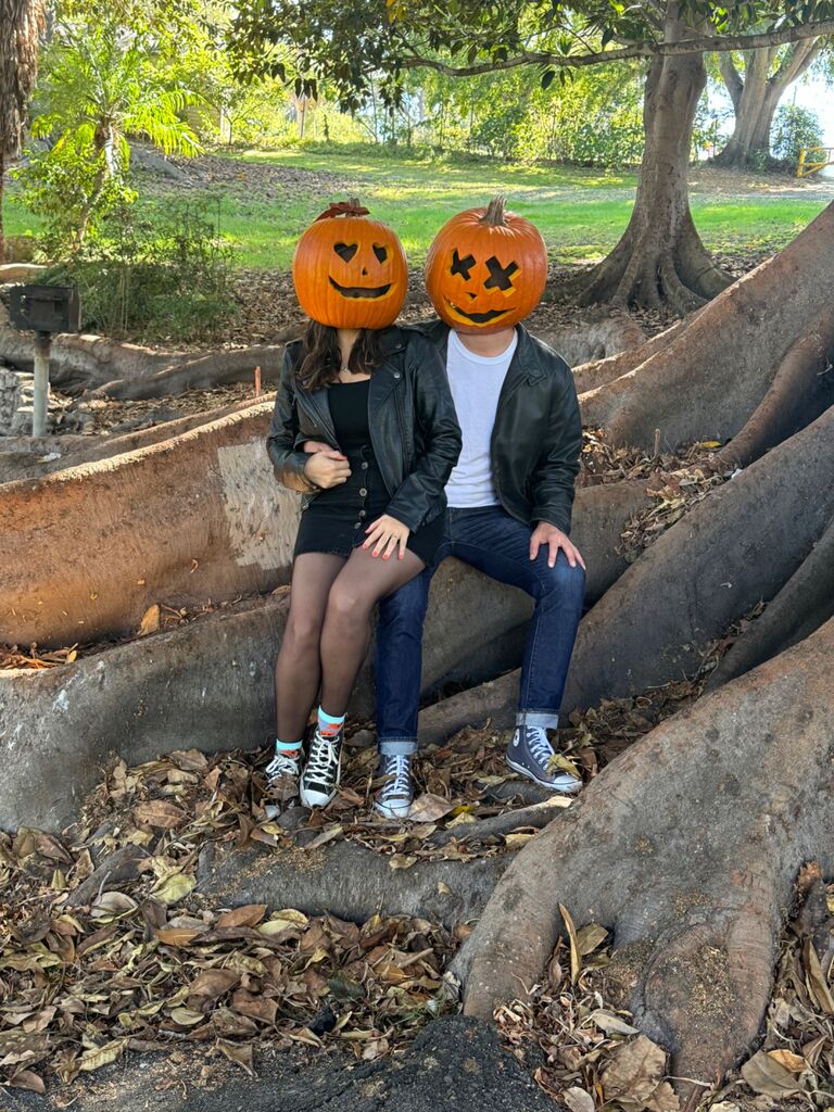 Kathy used her creative touch again to create this viral Pumpkinhead trend. It turned out to be a success, and Derek found out his Best Man, Joey, was quite the photographer. 