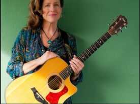 Julia Kasdorf - Singer Guitarist - Arlington, VA - Hero Gallery 1