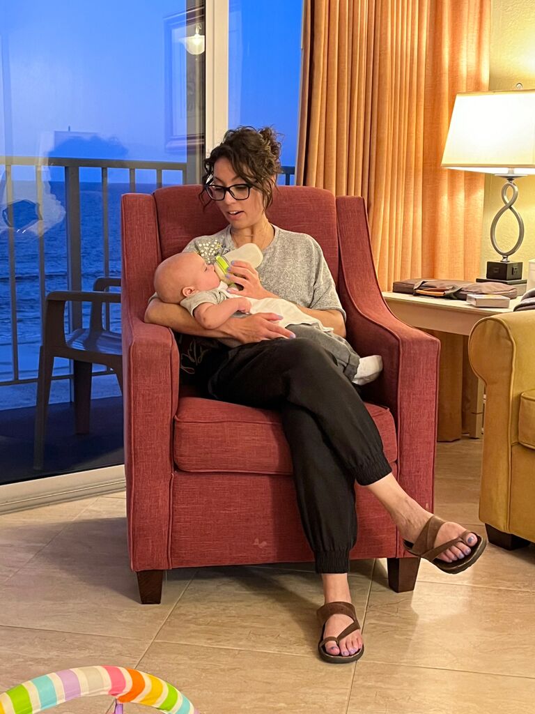 Amaris meeting Eleanor, Michael’s niece in Myrtle Beach for vacation! 