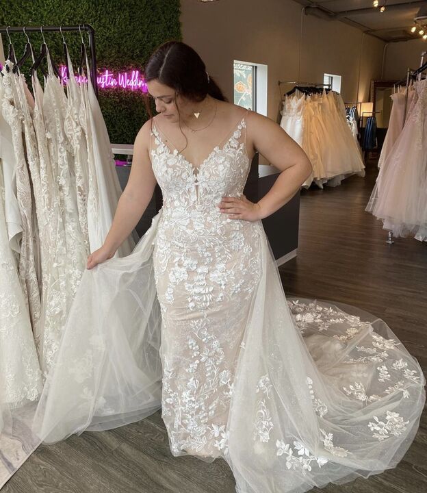 Renee Austin Wedding | Bridal Salons - The Knot