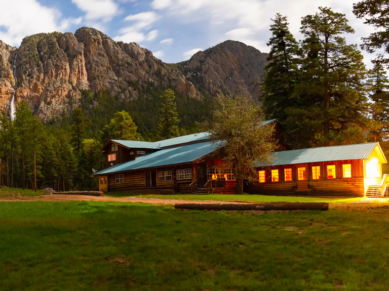 Corkins Lodge