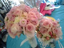 Flowergirls Weddings - Florist - Tulsa, OK - Hero Gallery 3