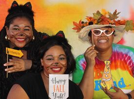 Posh & Poppin Photo Booth - Photo Booth - Pflugerville, TX - Hero Gallery 4