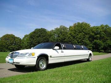 Grand Luxury Limousine - Event Limo - Kirksville, MO - Hero Main