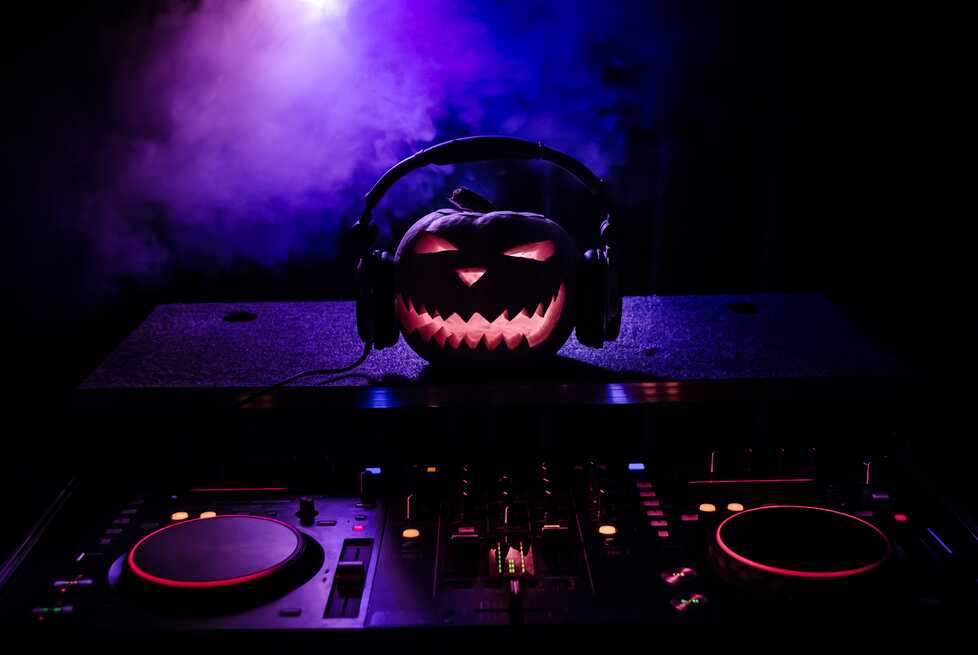 spooky playlist for halloween