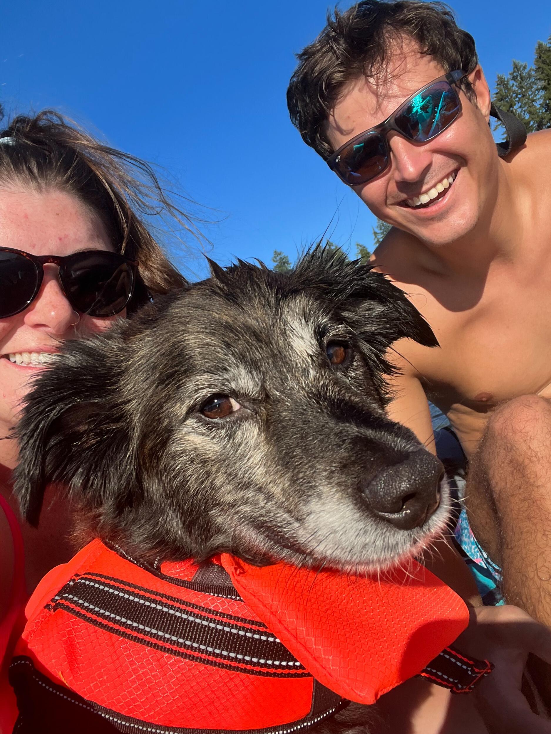 Ryan moved in with Jackie and Fiona!