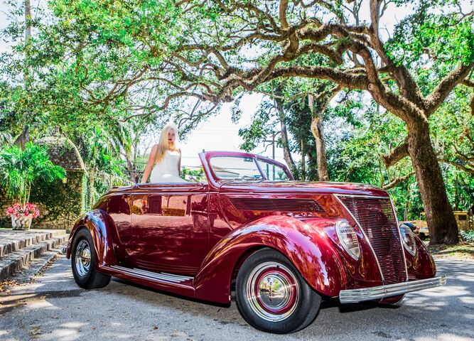 Classic Cars Unlimited | Transportation - Miami, FL