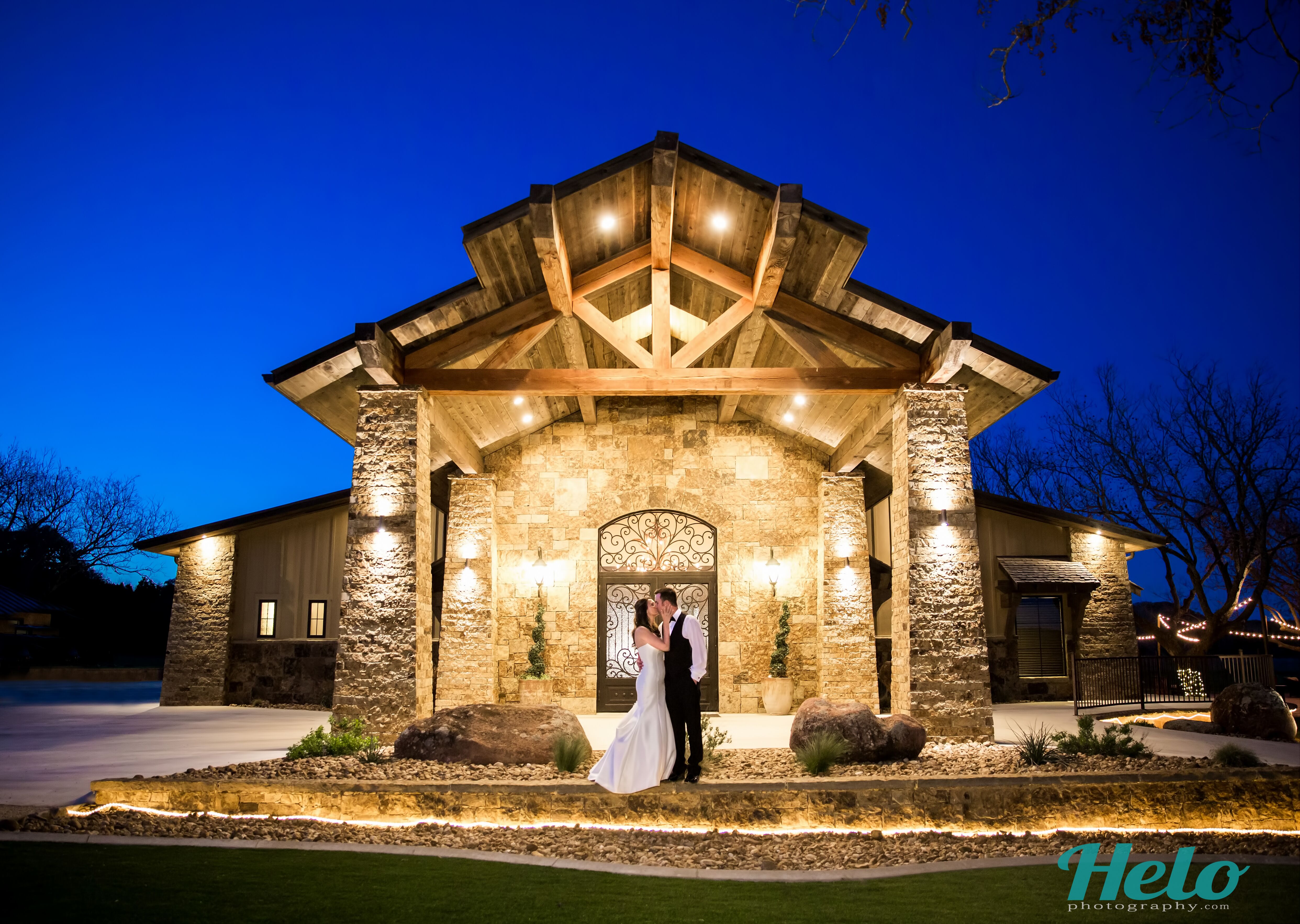 The Lodge At Country Inn Cottages Top Fredericksburg Tx Wedding