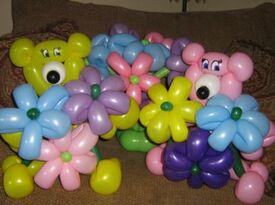 Aimee's Too Twisted Balloon Company - Balloon Twister - Brackenridge, PA - Hero Gallery 1