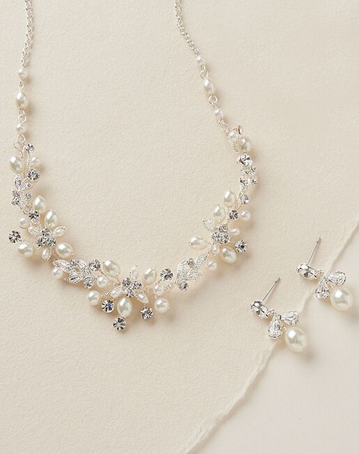 pearl wedding necklace