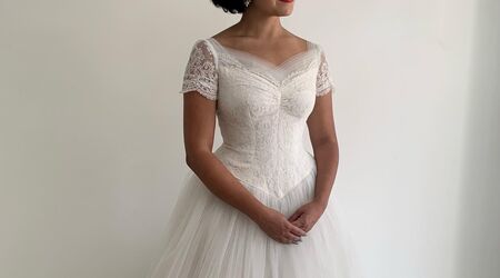 Wedding Dress Shopping as a Curvy Bride - La Jeune Mariee