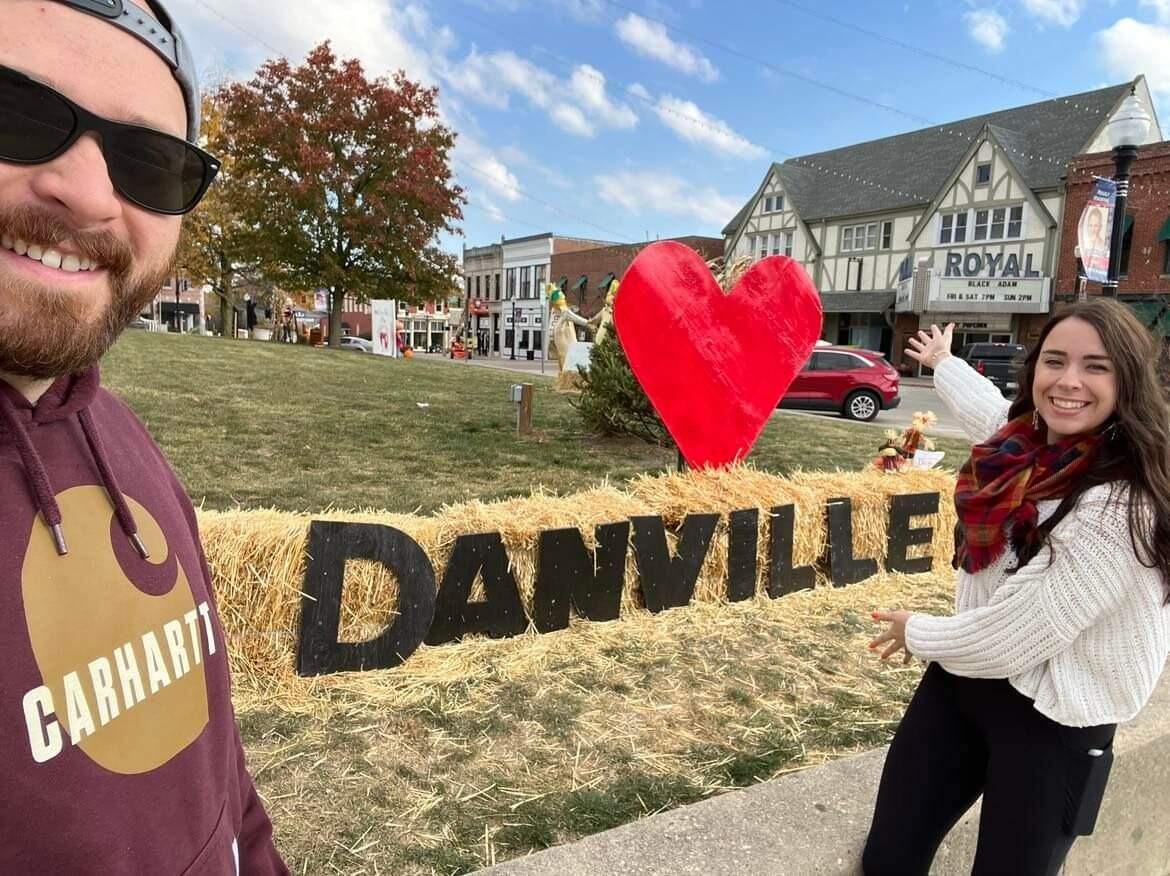 Visiting the Scarecrows in Elizabeth's home town 🌽 