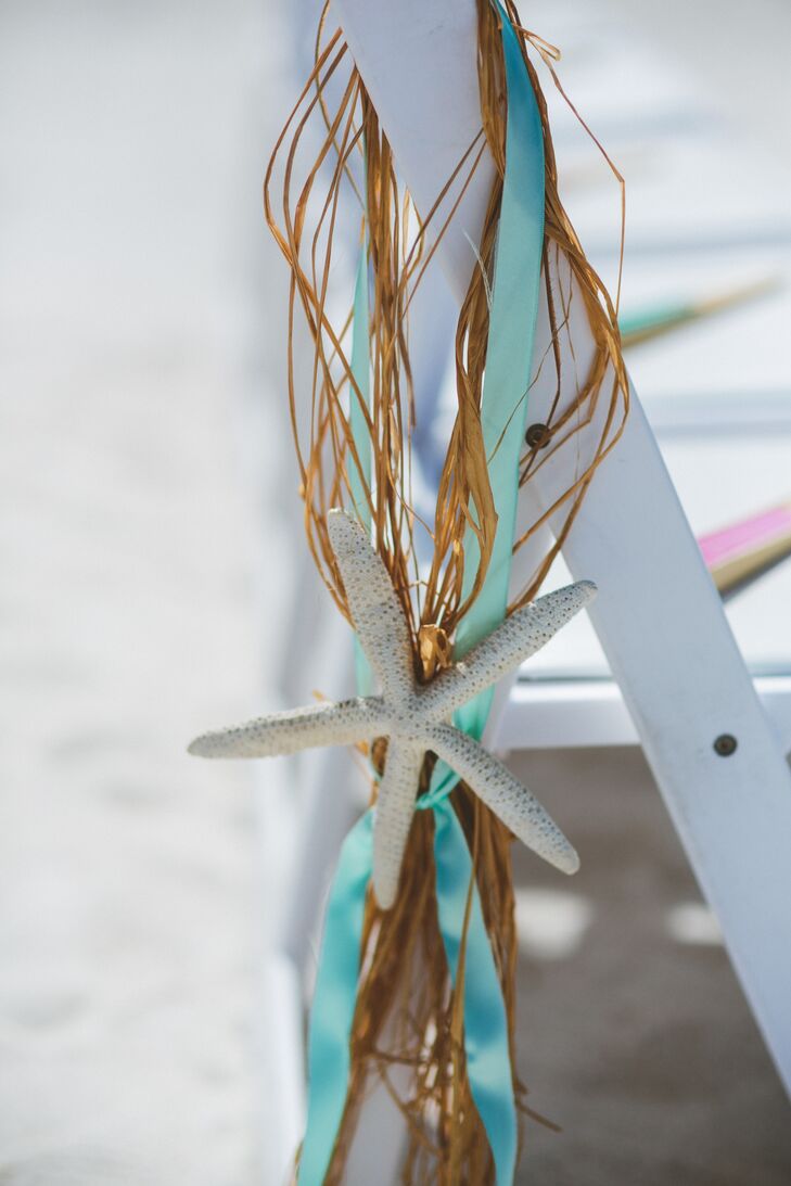 Straw And Starfish Aisle Decor With Turquoise Ribbon